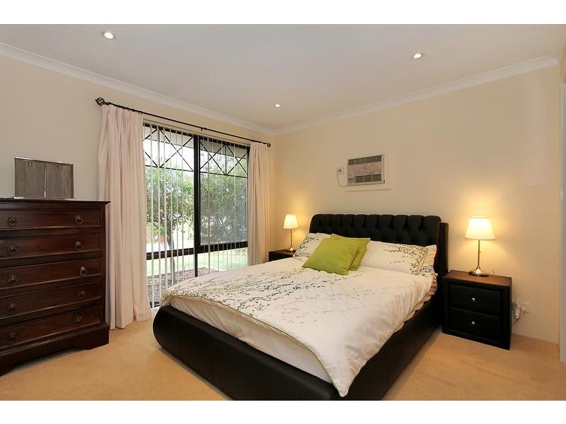 18 Dreier Court, Atwell WA 6164