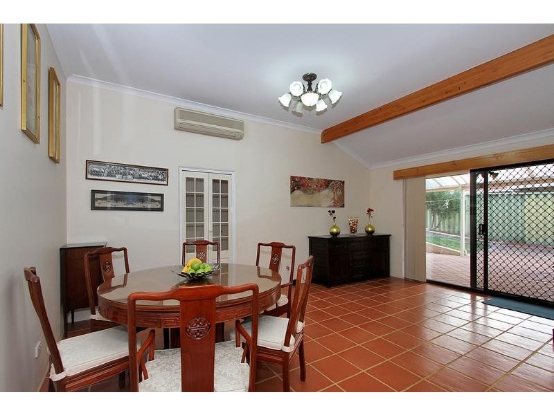 18 Dreier Court, Atwell WA 6164