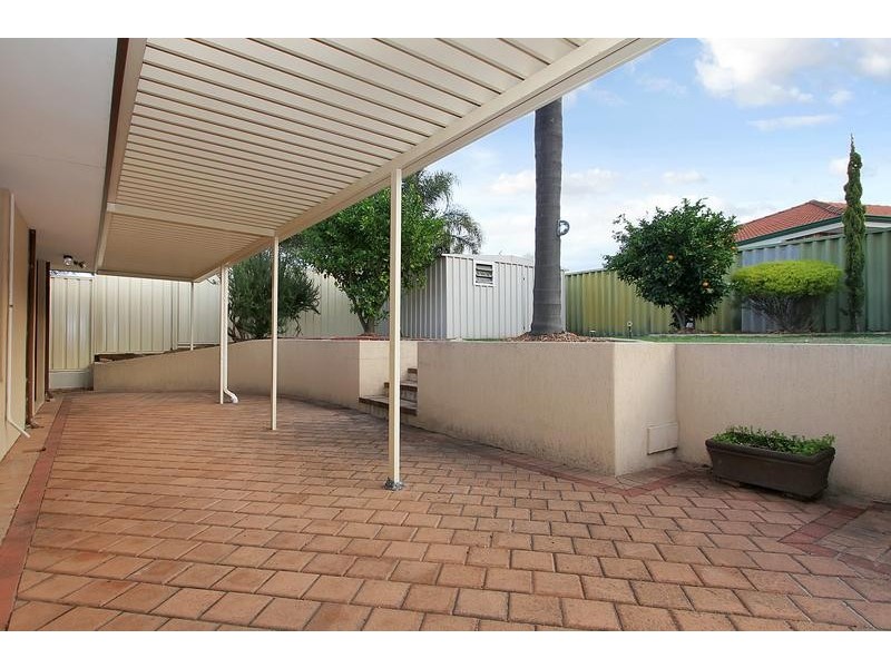18 Dreier Court, Atwell WA 6164