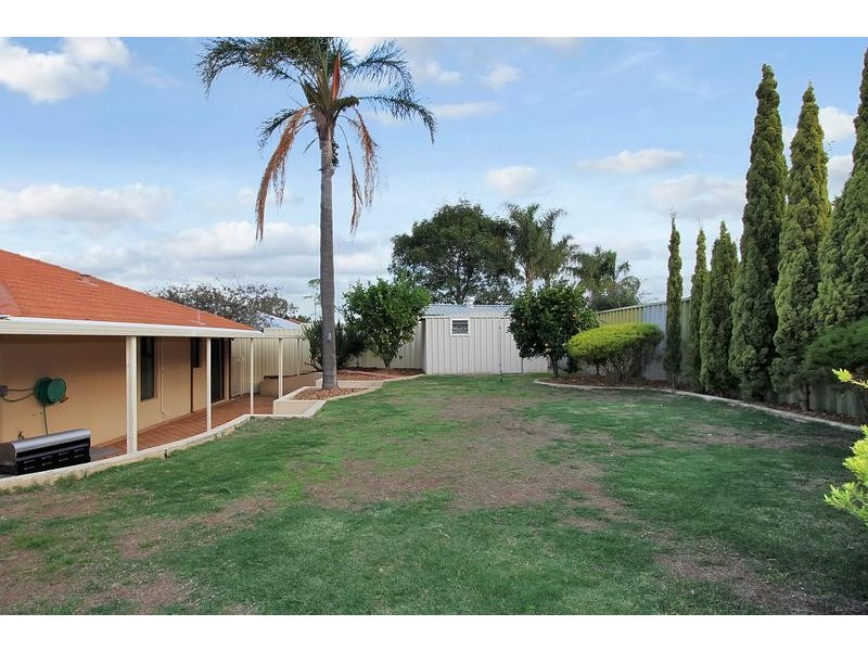 18 Dreier Court, Atwell WA 6164