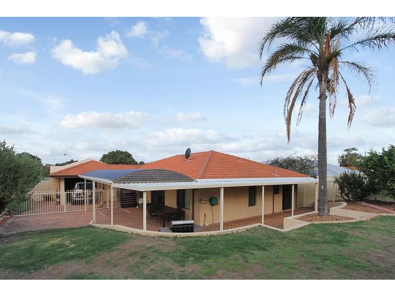 18 Dreier Court, Atwell WA 6164