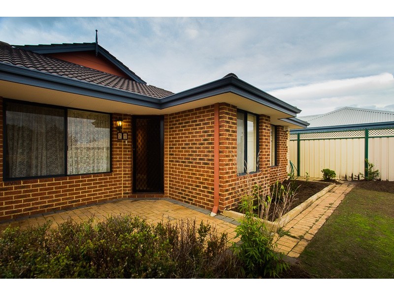 21 Minerva Loop, Success WA 6164