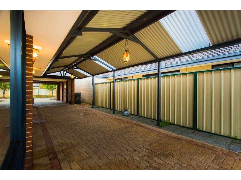 21 Minerva Loop, Success WA 6164