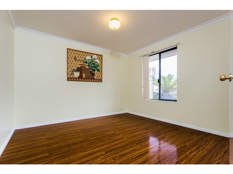 21 Minerva Loop, Success WA 6164