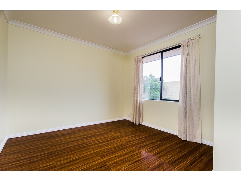 21 Minerva Loop, Success WA 6164