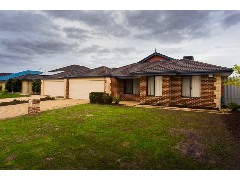 21 Minerva Loop, Success WA 6164