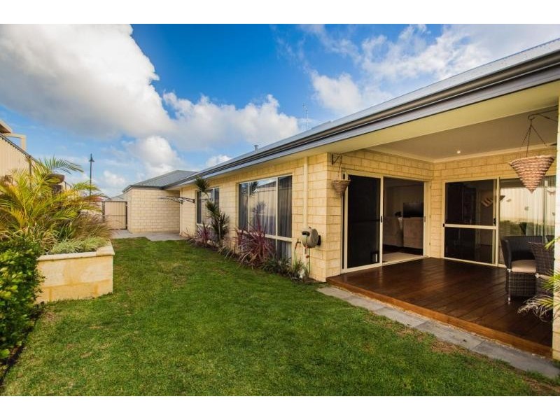 42 Belmore Bend, Aubin Grove WA 6164