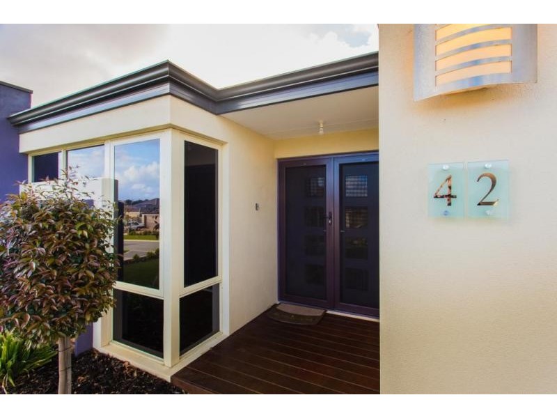 42 Belmore Bend, Aubin Grove WA 6164