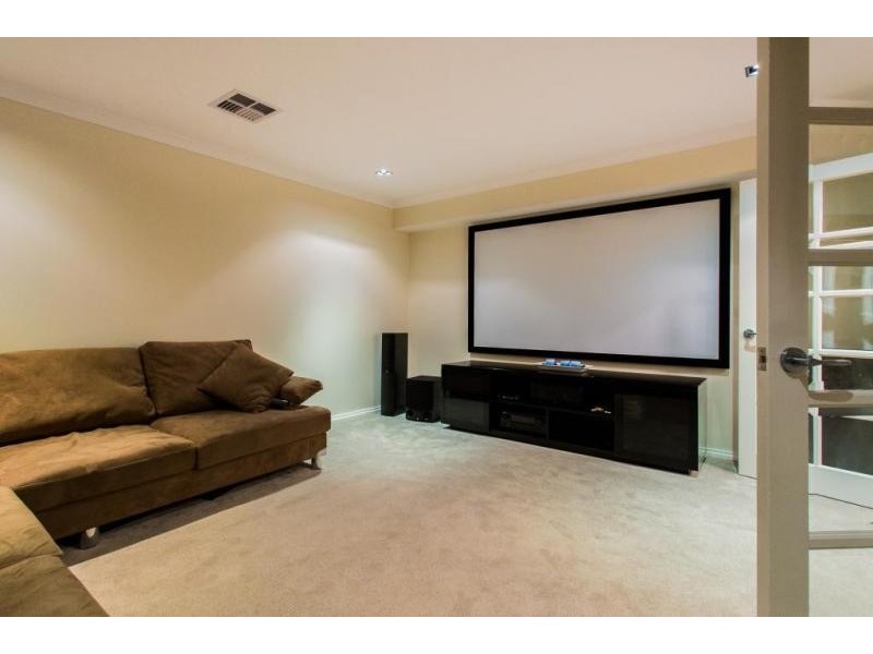 42 Belmore Bend, Aubin Grove WA 6164