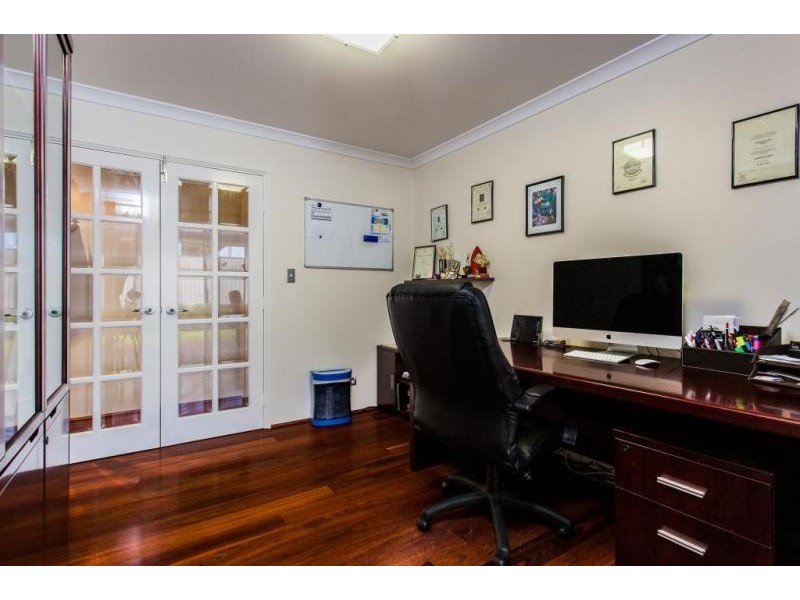 42 Belmore Bend, Aubin Grove WA 6164