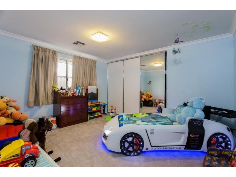 42 Belmore Bend, Aubin Grove WA 6164