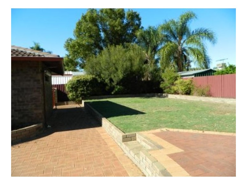 27 Nethercott Street, Huntingdale WA 6110