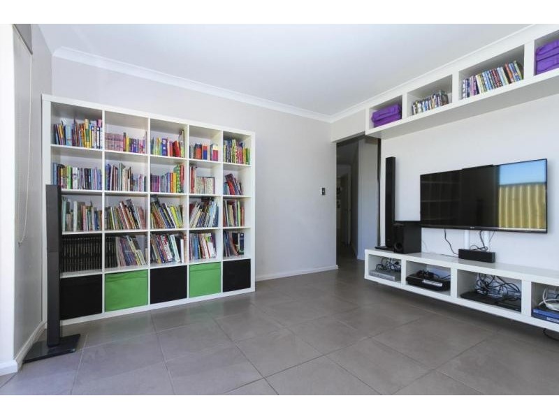 4 Baumea Turn, Hammond Park WA 6164