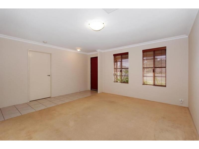 21 Baningan Avenue, Success WA 6164