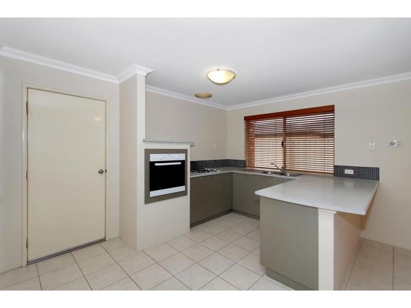 21 Baningan Avenue, Success WA 6164