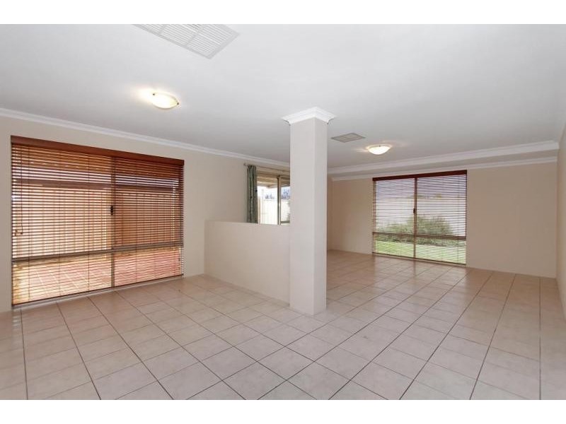 21 Baningan Avenue, Success WA 6164