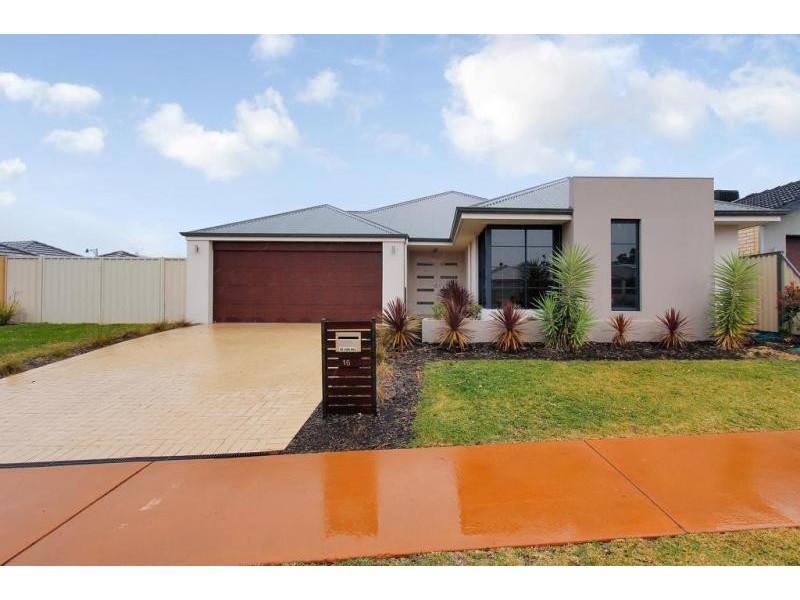 16 Spruce Terrace, Aubin Grove WA 6164