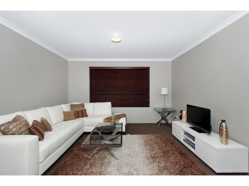 16 Spruce Terrace, Aubin Grove WA 6164