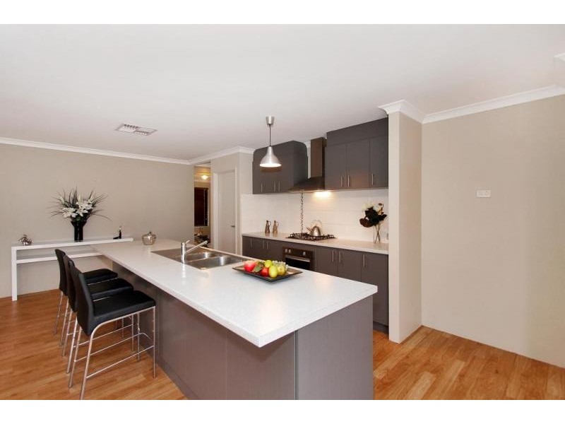 16 Spruce Terrace, Aubin Grove WA 6164