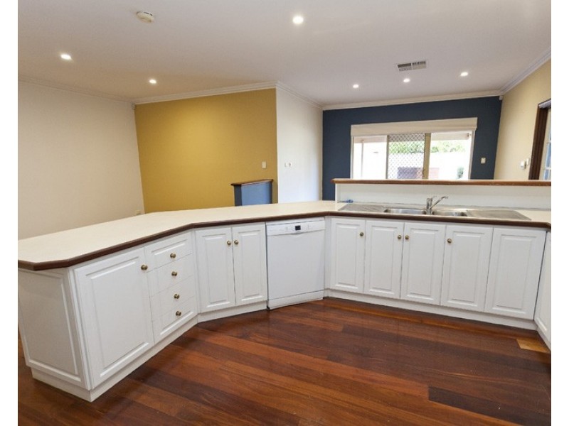 11 Turtle Point Cove, Jandakot WA 6164