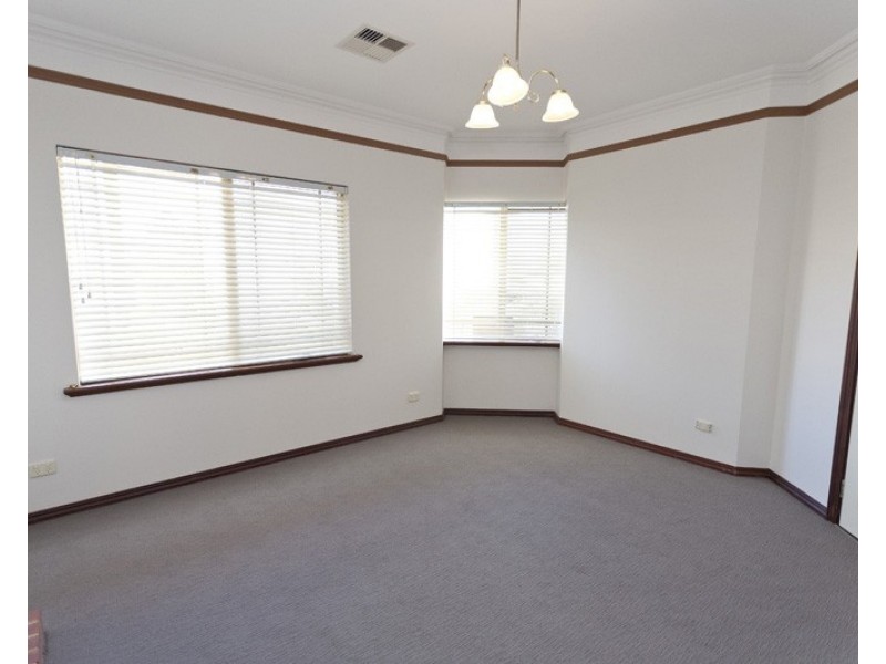 11 Turtle Point Cove, Jandakot WA 6164