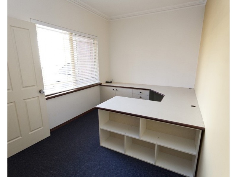 11 Turtle Point Cove, Jandakot WA 6164