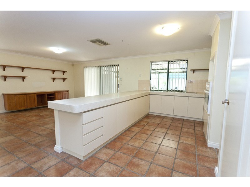 114 Brenchley Drive, Atwell WA 6164