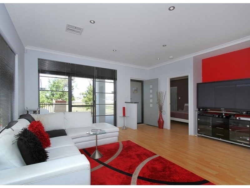 13 Mugo Lane, Aubin Grove WA 6164