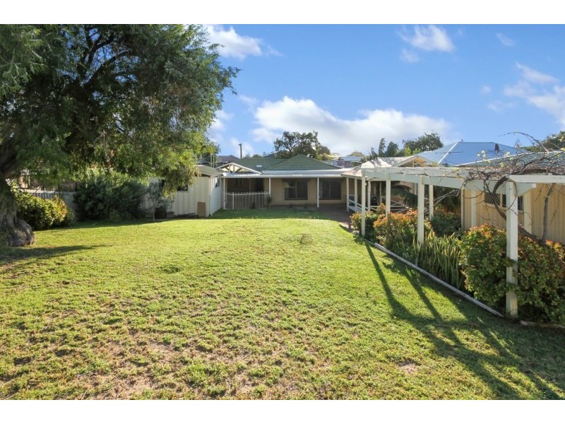 144 Safety Bay Road, Shoalwater WA 6169