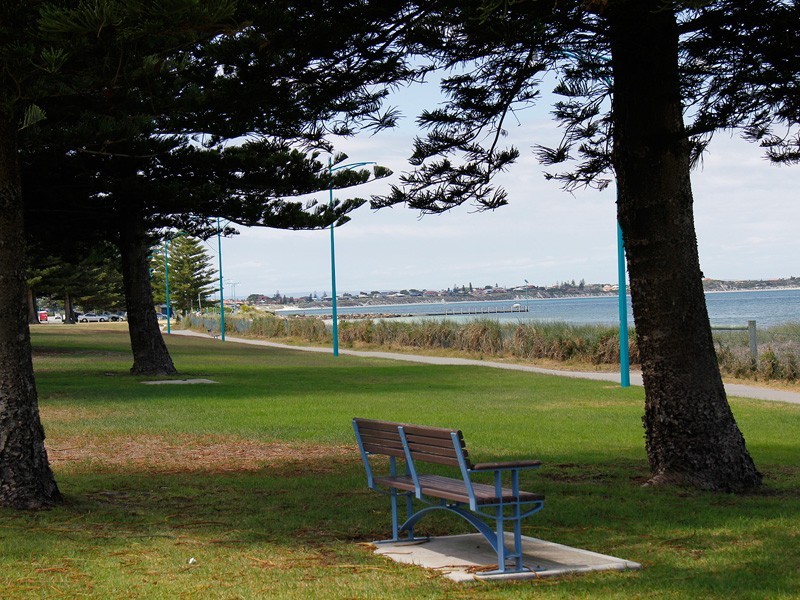 144 Safety Bay Road, Shoalwater WA 6169