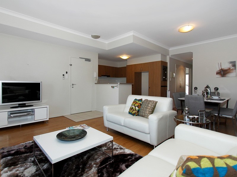 8/105 Wentworth Parade, Success WA 6164