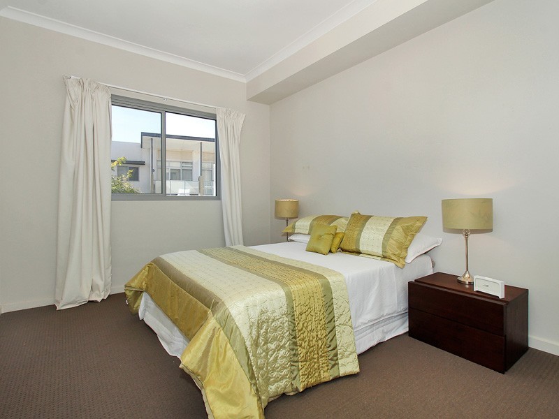 8/105 Wentworth Parade, Success WA 6164