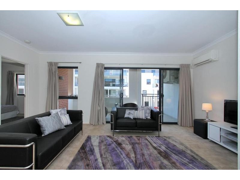 46/2 Stockton Bend, Cockburn Central WA 6164