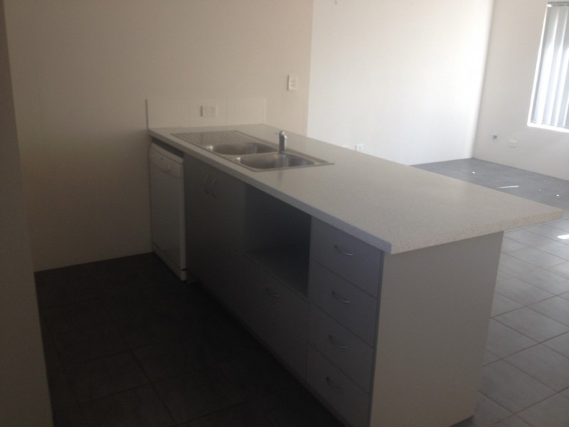 2/39 Peppermint Gardens, Aubin Grove WA 6164