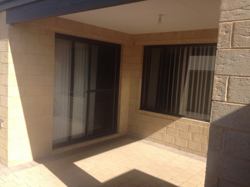 2/39 Peppermint Gardens, Aubin Grove WA 6164