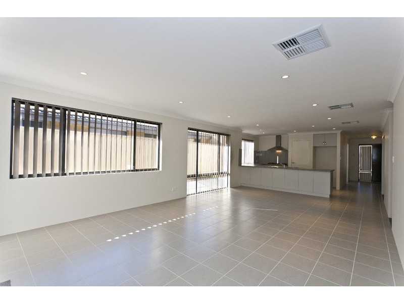 24 Pinelle Parkway, Aubin Grove WA 6164