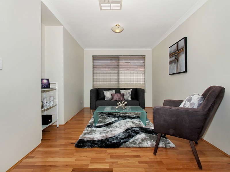 30 The Lakes Boulevard, Jandakot WA 6164