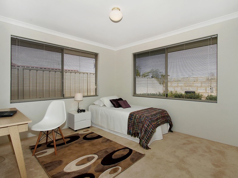 30 The Lakes Boulevard, Jandakot WA 6164