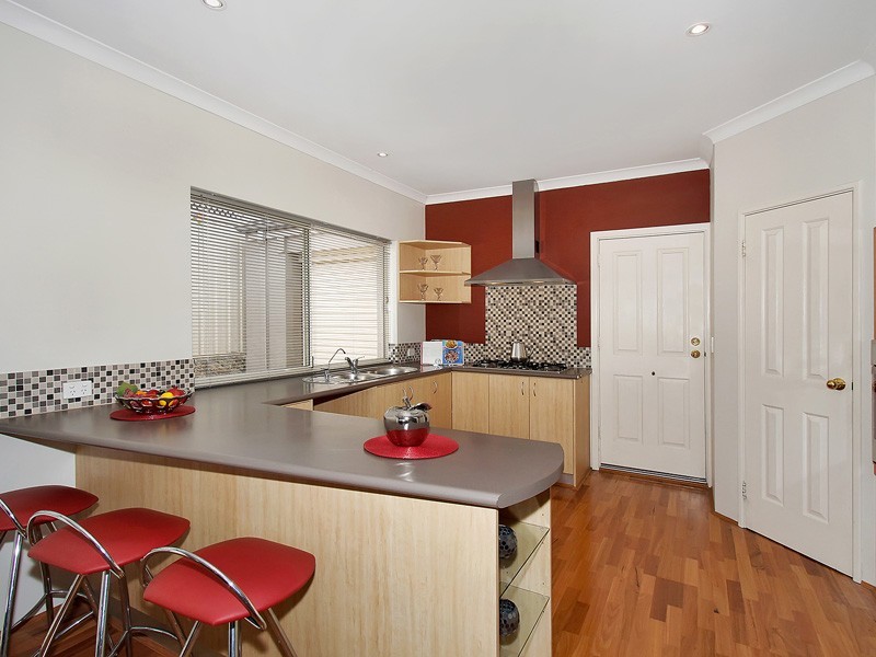 30 The Lakes Boulevard, Jandakot WA 6164