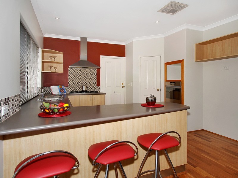 30 The Lakes Boulevard, Jandakot WA 6164