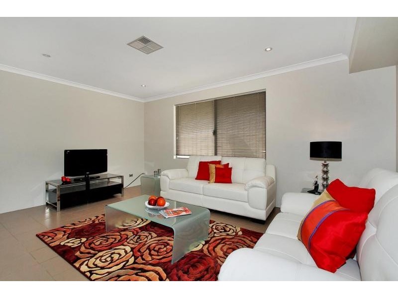 8 Burdekin Vista, Hammond Park WA 6164