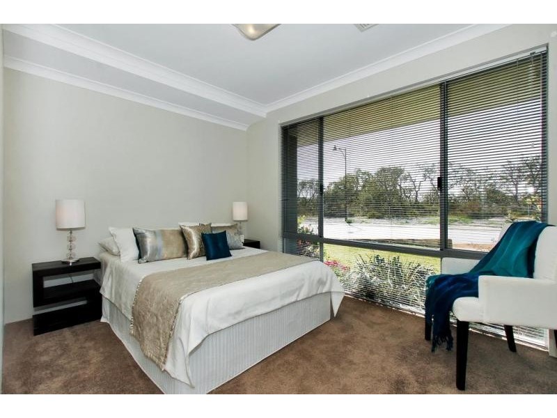 8 Burdekin Vista, Hammond Park WA 6164