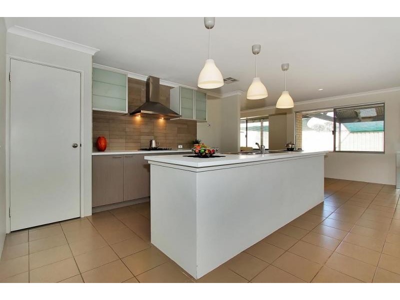 8 Burdekin Vista, Hammond Park WA 6164