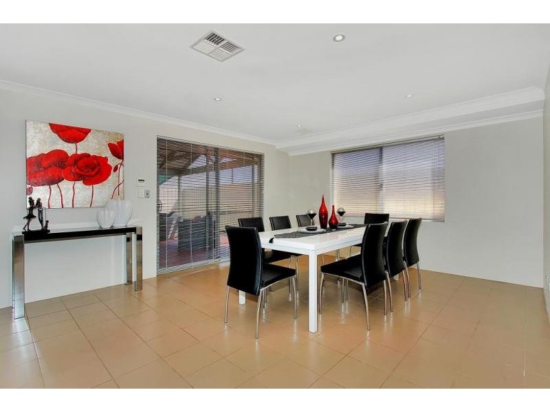 8 Burdekin Vista, Hammond Park WA 6164