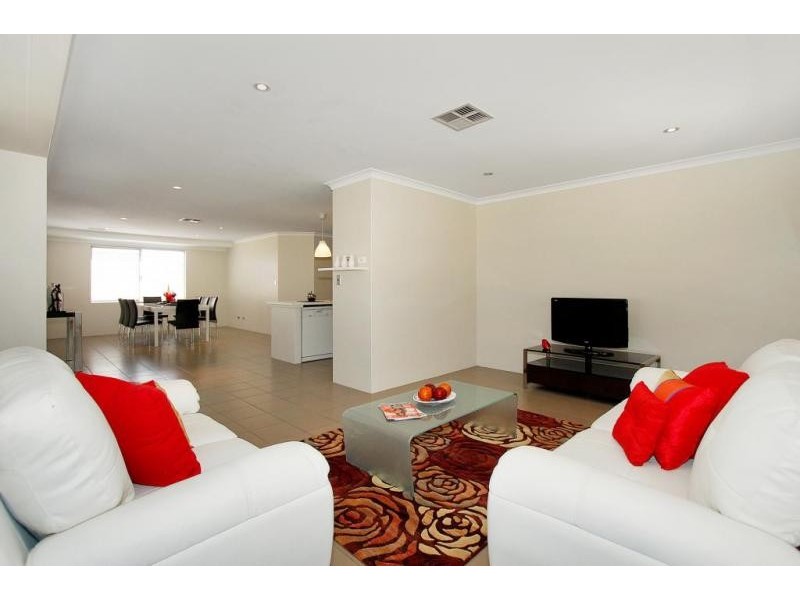 8 Burdekin Vista, Hammond Park WA 6164