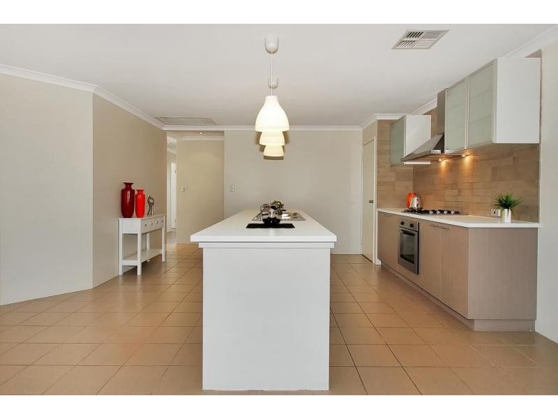 8 Burdekin Vista, Hammond Park WA 6164