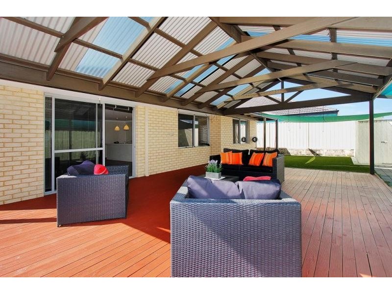 8 Burdekin Vista, Hammond Park WA 6164