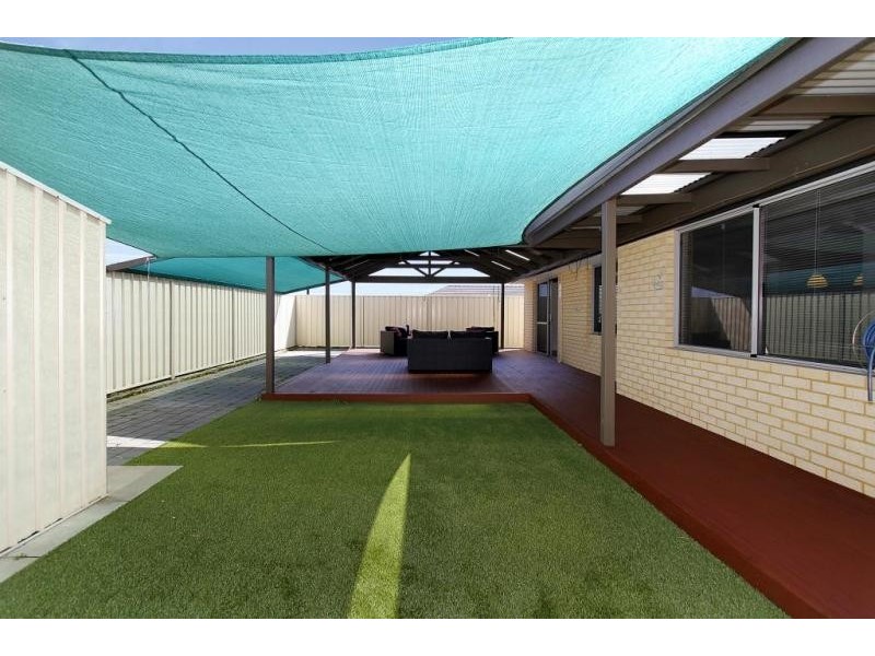 8 Burdekin Vista, Hammond Park WA 6164