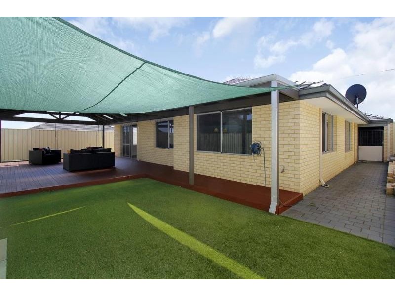 8 Burdekin Vista, Hammond Park WA 6164