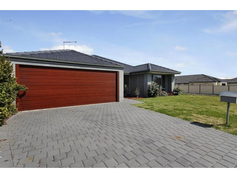 8 Burdekin Vista, Hammond Park WA 6164